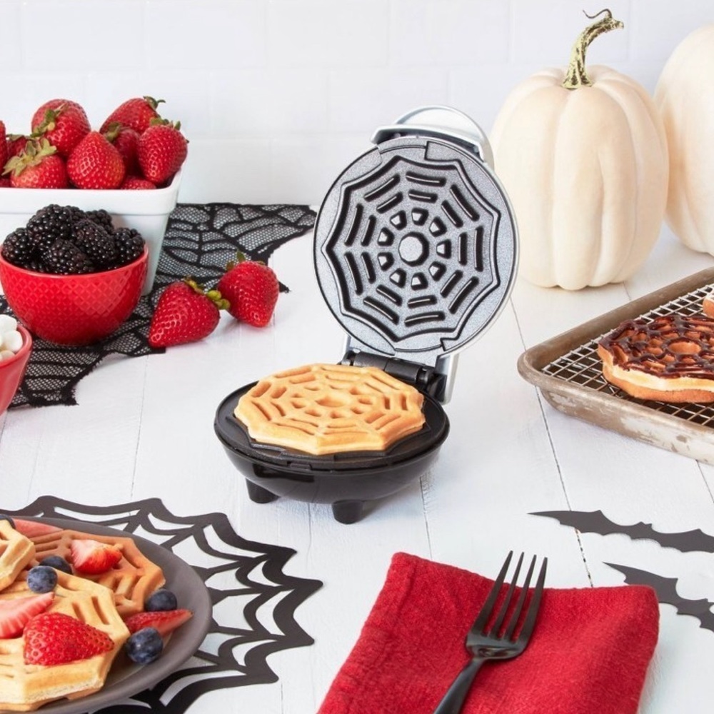 NWT dash mini waffle maker spooky spider web cobweb Halloween breakfast - Picture 4 of 6